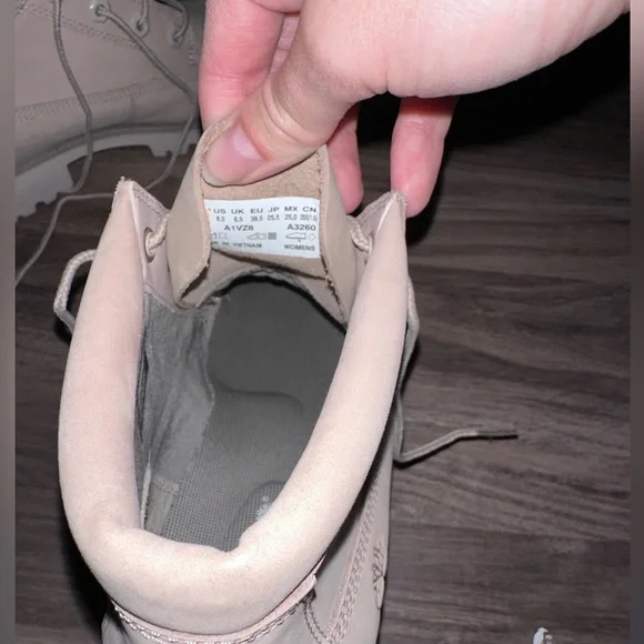 Timberland Women’s Waterproof Ankle Boots - Picture 4 of 4